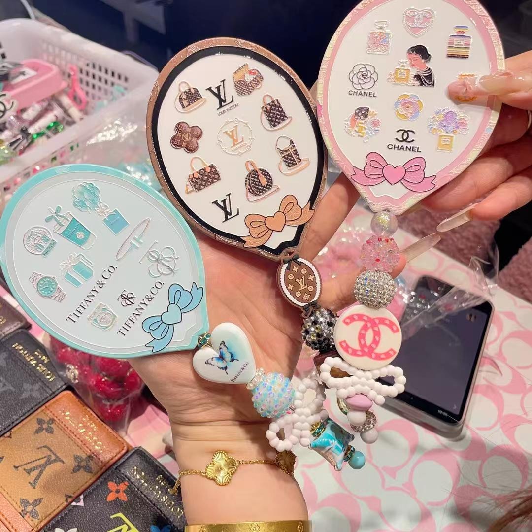 beadable mirror