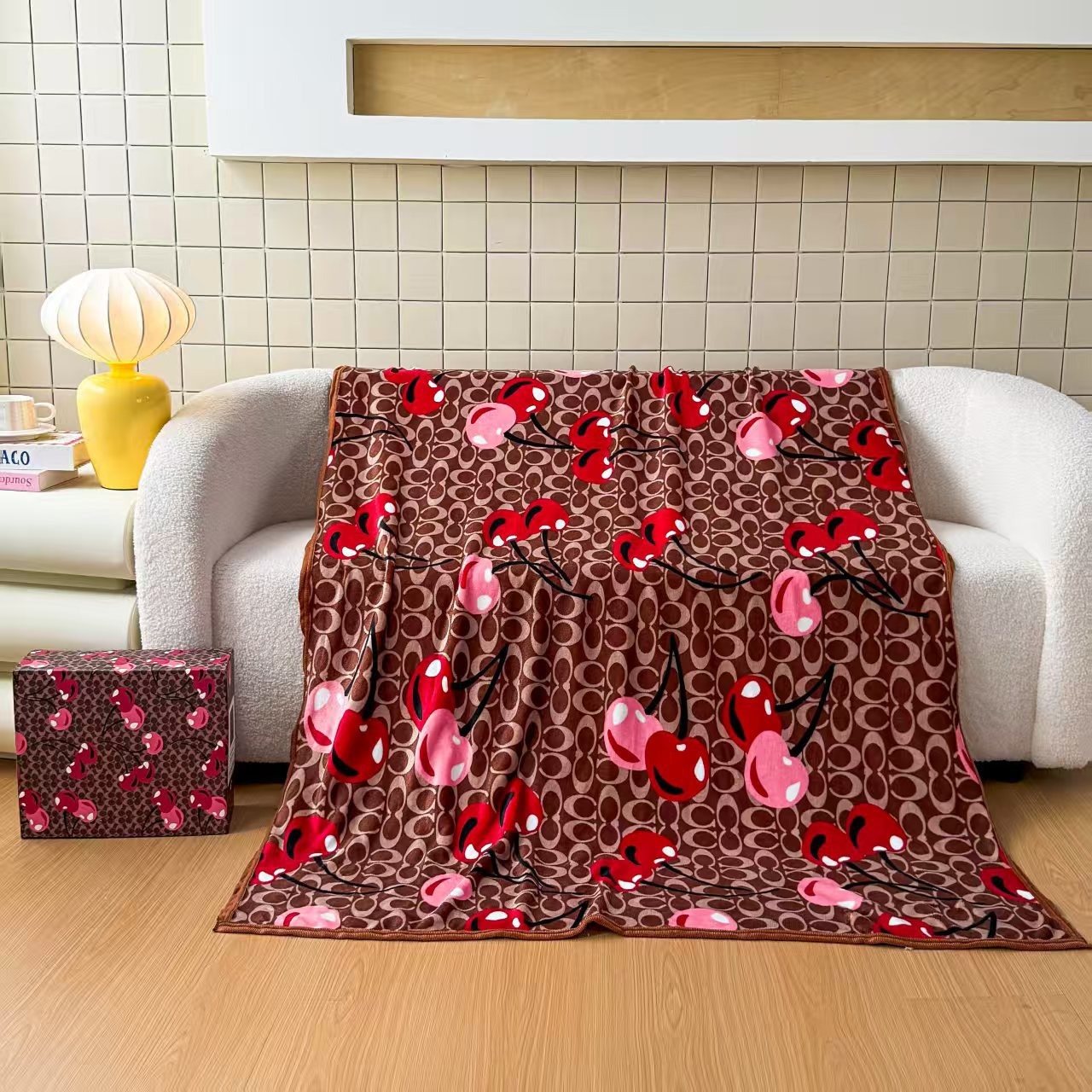 00026# Flannel blanket luxury brand blanket office cover blanket nap blanket gift set