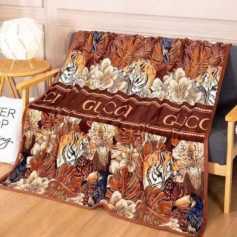 00026# Flannel blanket luxury brand blanket office cover blanket nap blanket gift set