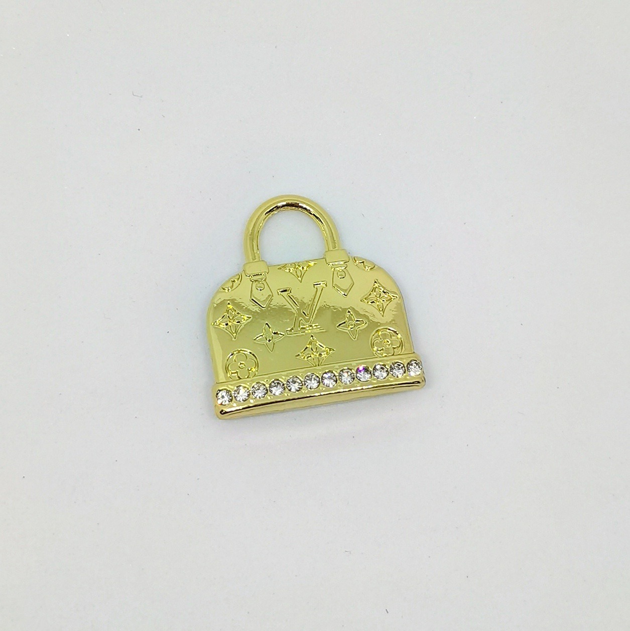 LV Lock buckle, electroplated, painted and diamond-encrusted, advanced all-match pendant, chain pendant, hair tie accessories 25*27MM