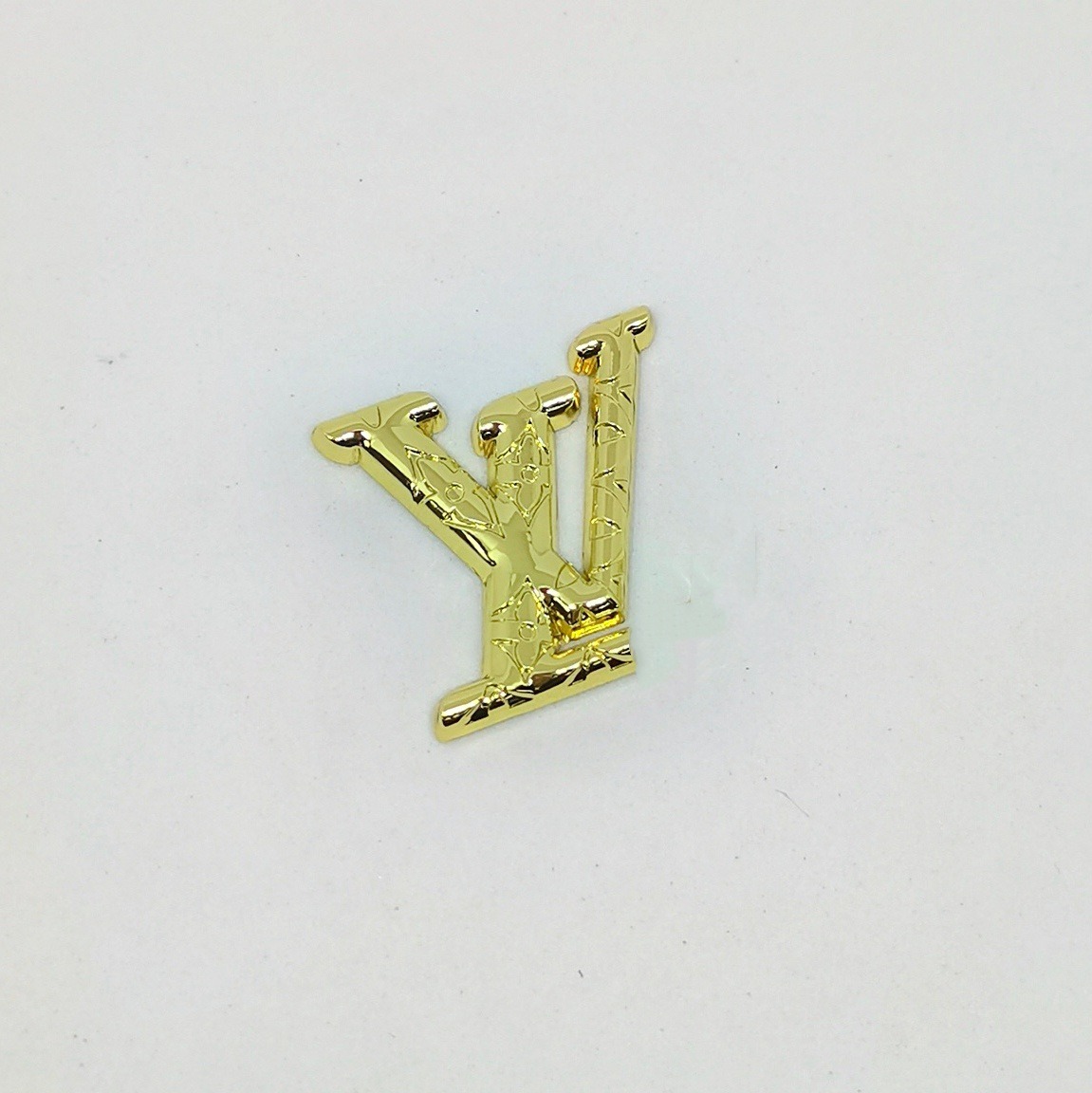 LV New high-end metal paint electroplating simple letter hair accessories mobile phone case patch 24*25MM