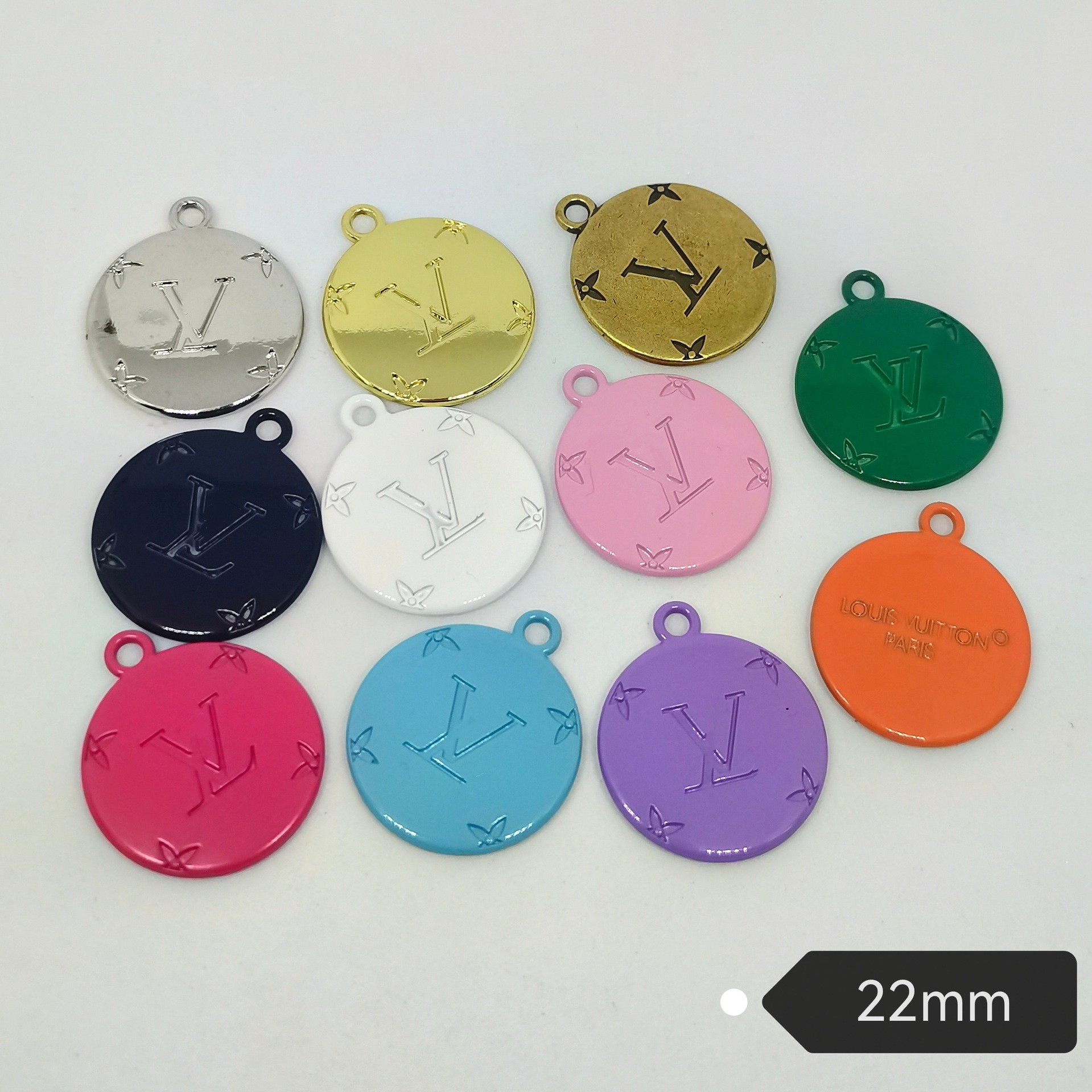 LV Metal electroplating paint simple versatile clothing hair accessories pendant mobile phone case chain accessories 22MM