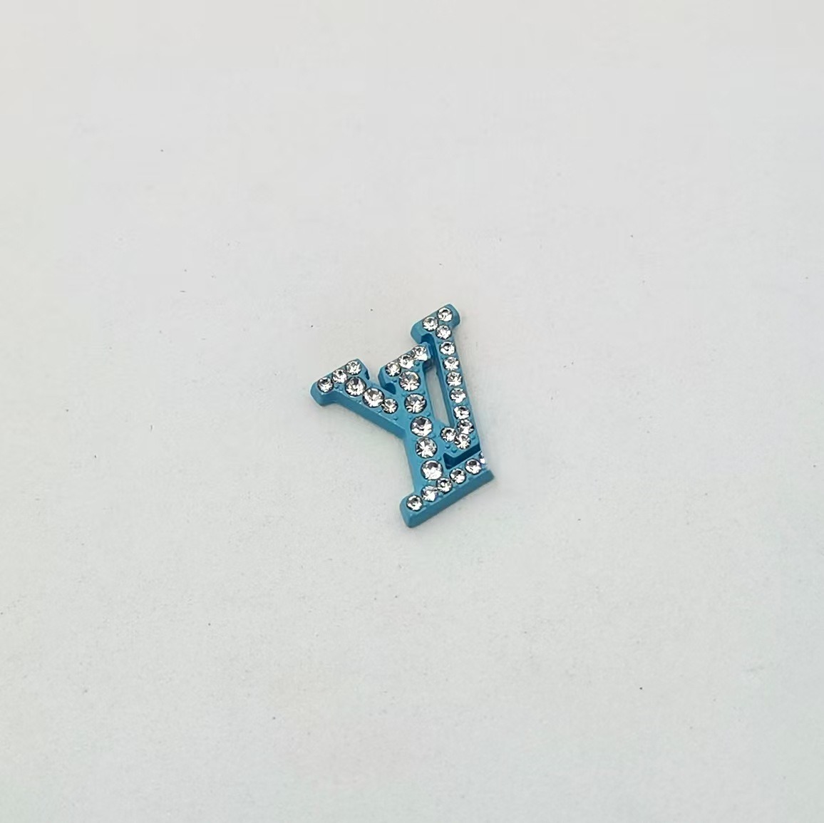 Diamond-set sky blue 12MM