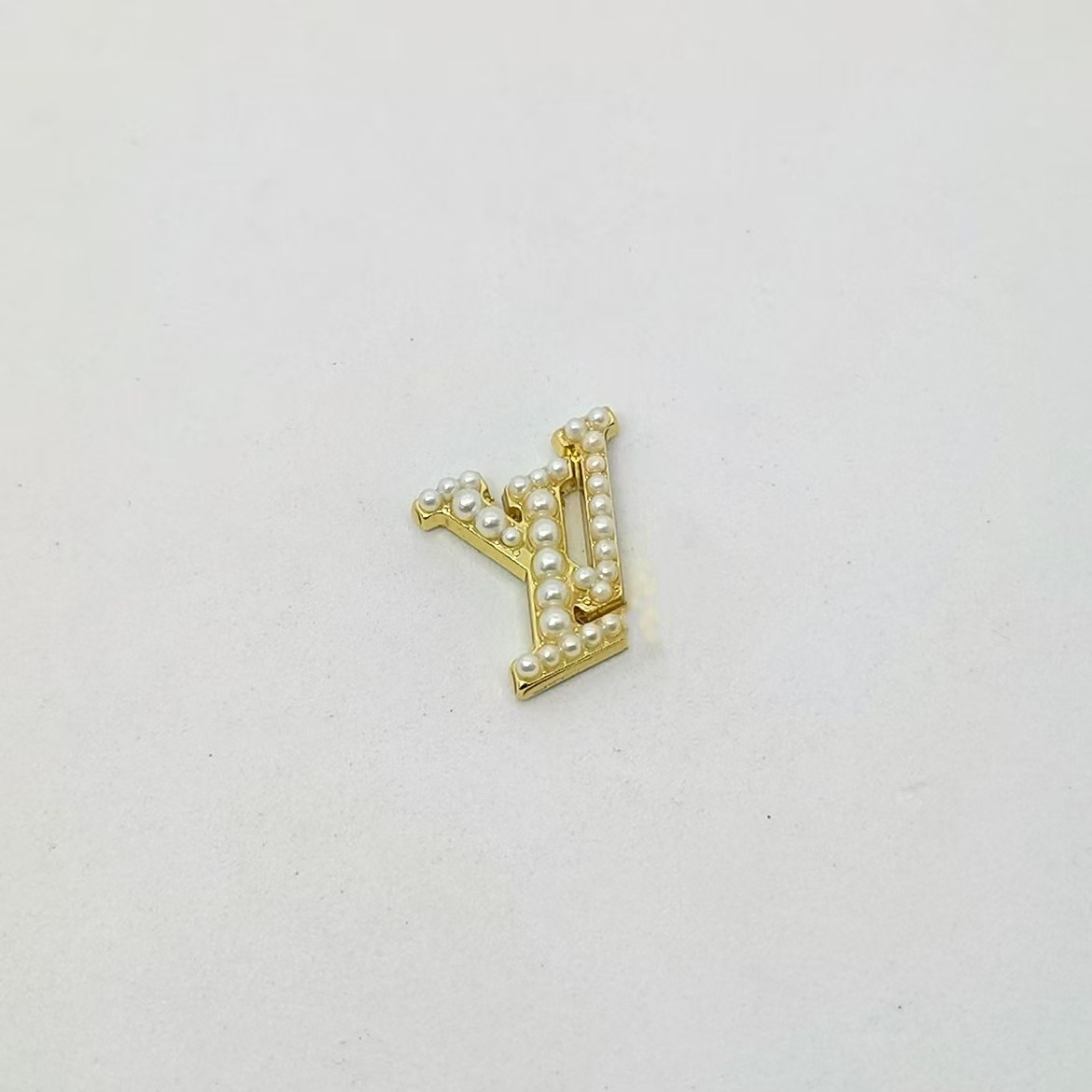 LV Simple diamond-set all-match letter patch hair accessories hairpin headband mobile phone case accessories 12*12MM