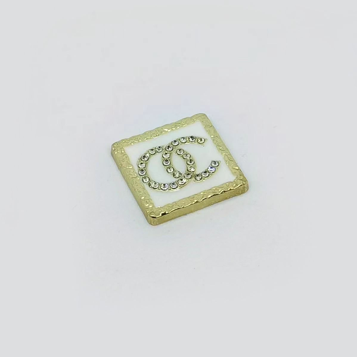 Phnom Penh+White with stroke