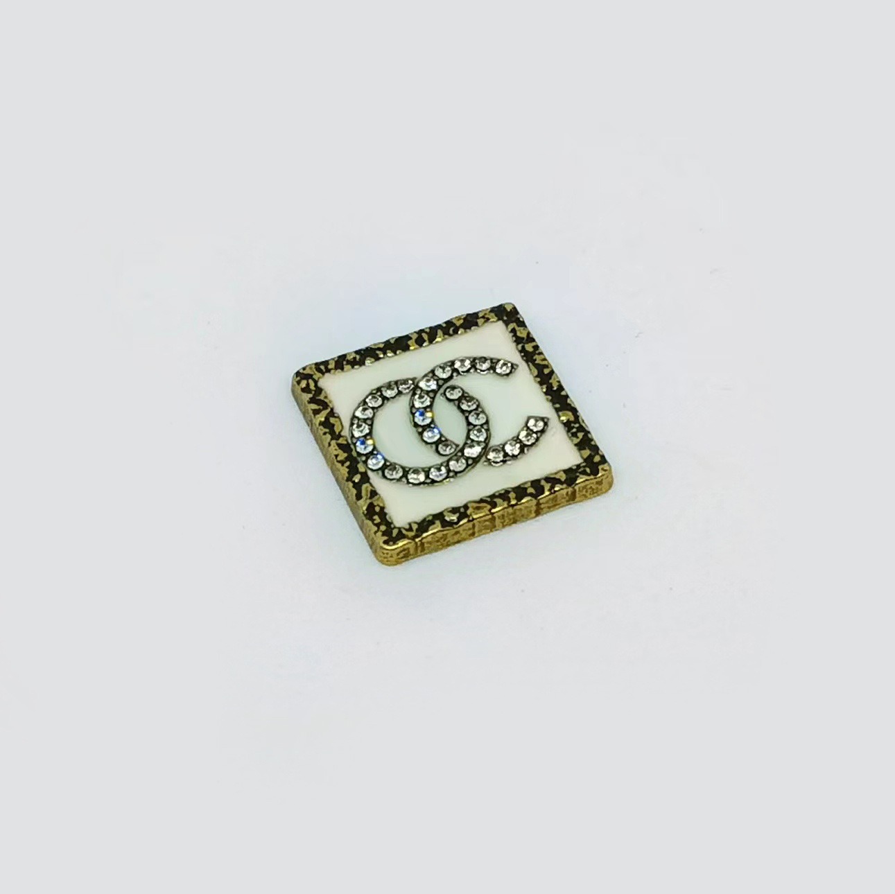 Ancient Phnom Pen+White with stroke