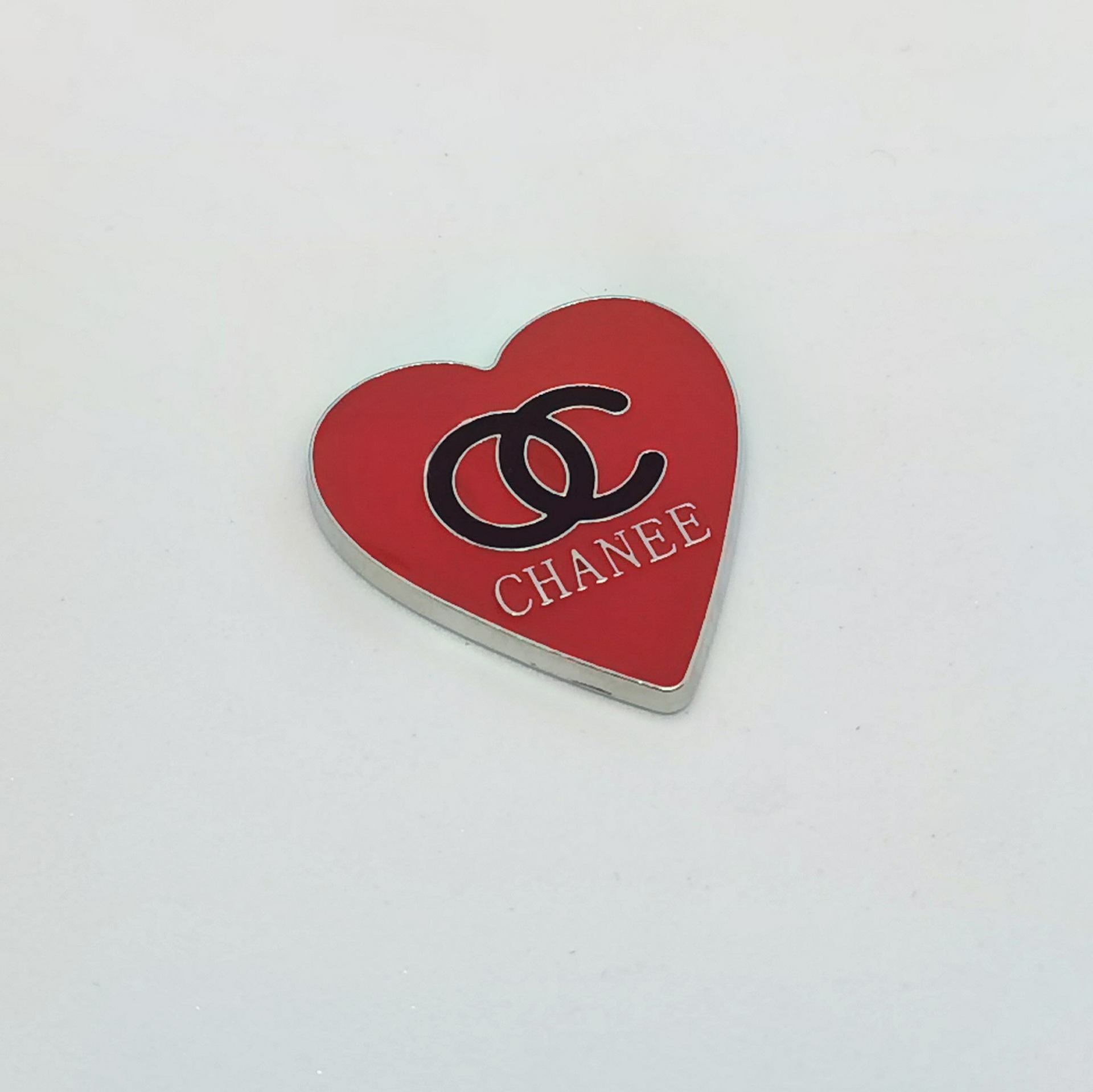 Red background+Black Label+Silver Edge