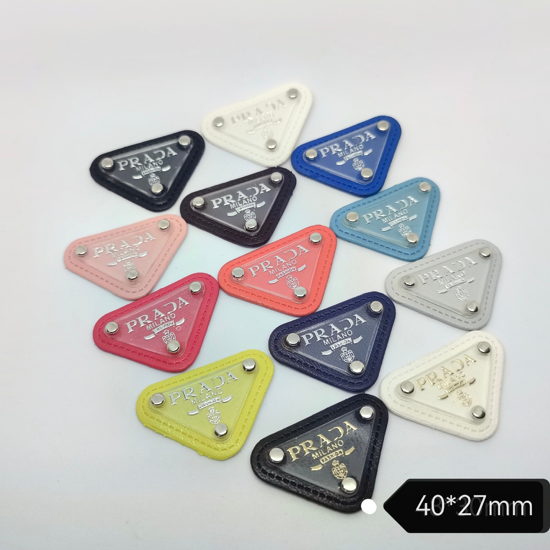 Prada New Inverted Triangle Leather Label Leather Label Clothing Shoe Cap Hair Band Cell Phone Case DIY All-match accessories 40*27M