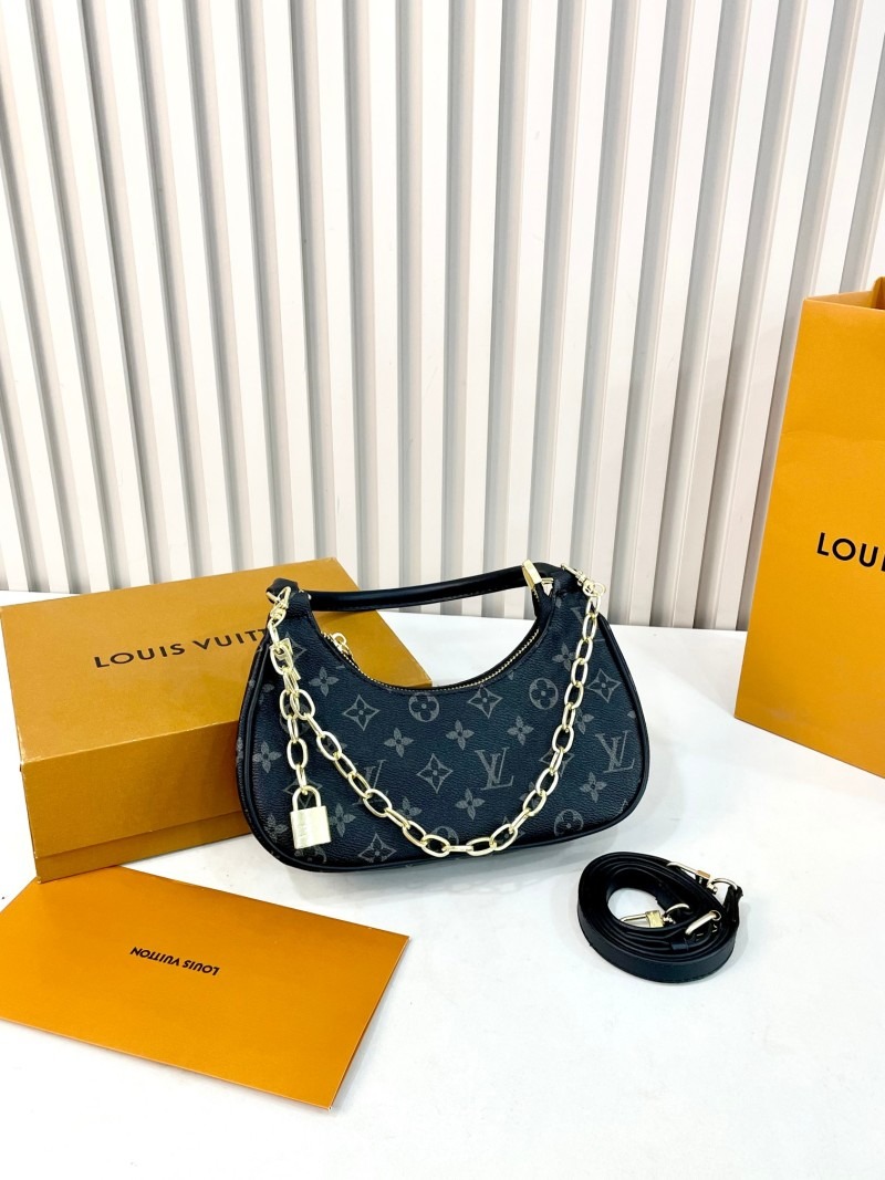 829 Louis Vuitton Loop Hobo