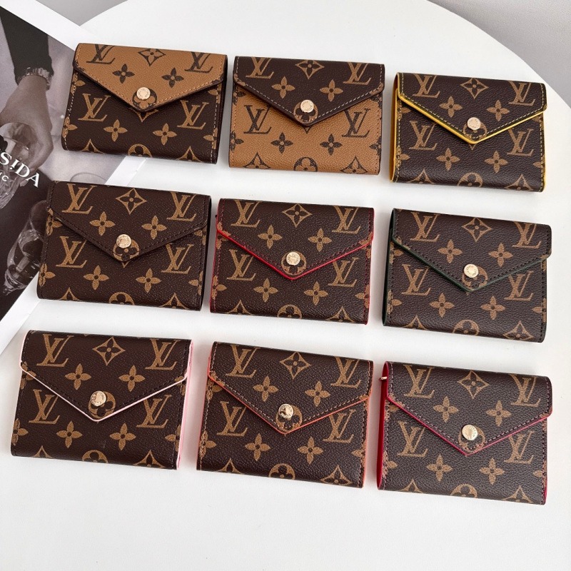Tri-fold card wallet