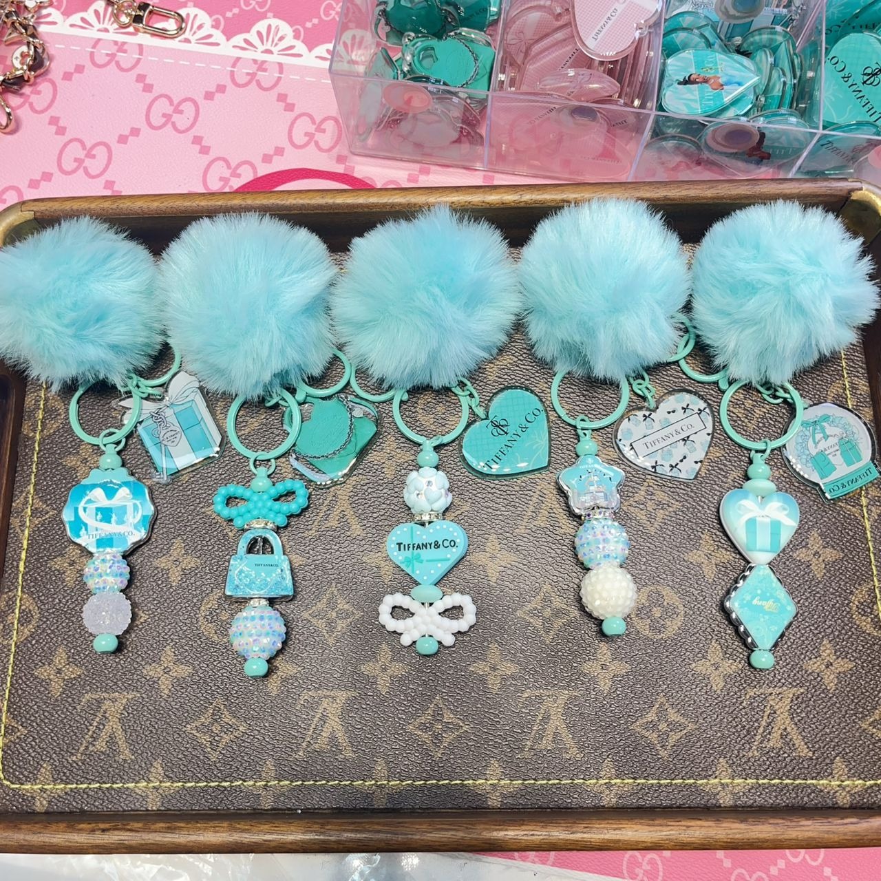 Luxury resine pendant designer resine charm for keychain
