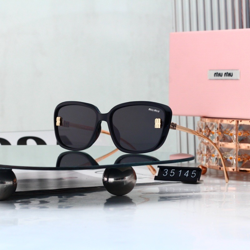 35145 P20232525 Miu Miu Square Sunglasses