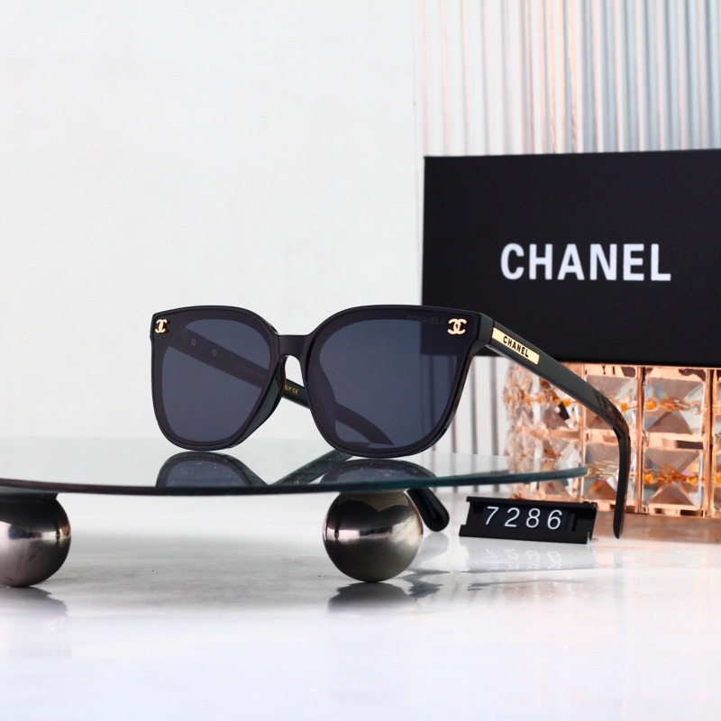 7286 P20232525 Chanel Oversized Square Sunglasses