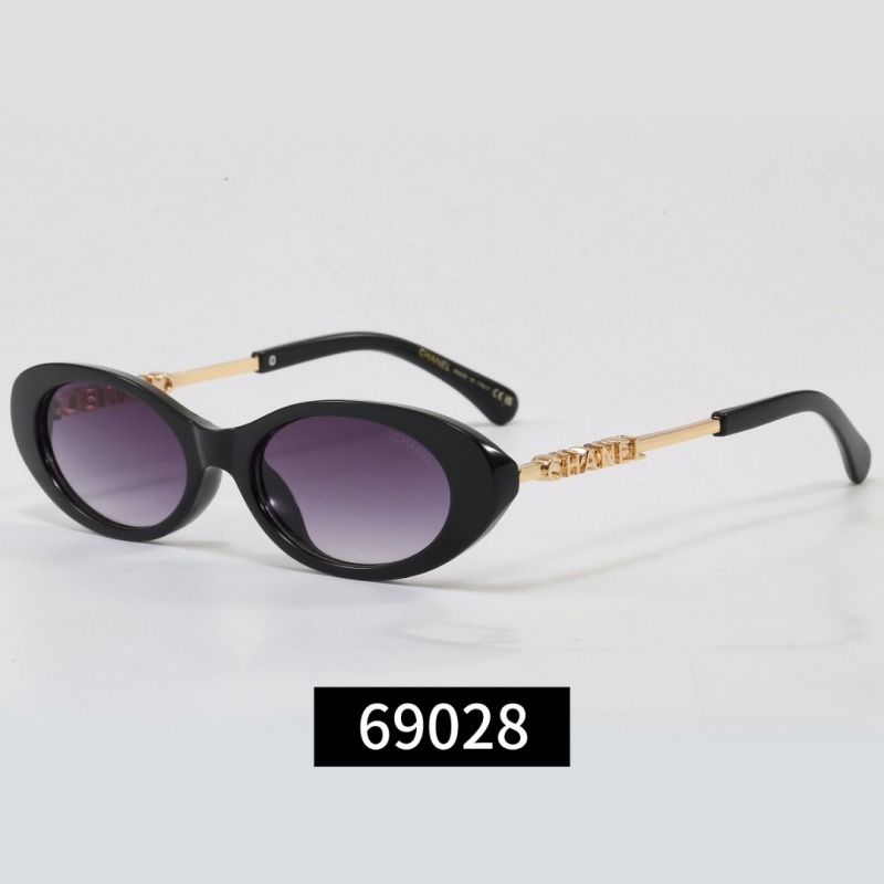 69028 Chanel Black Oval Gradient Sunglasses