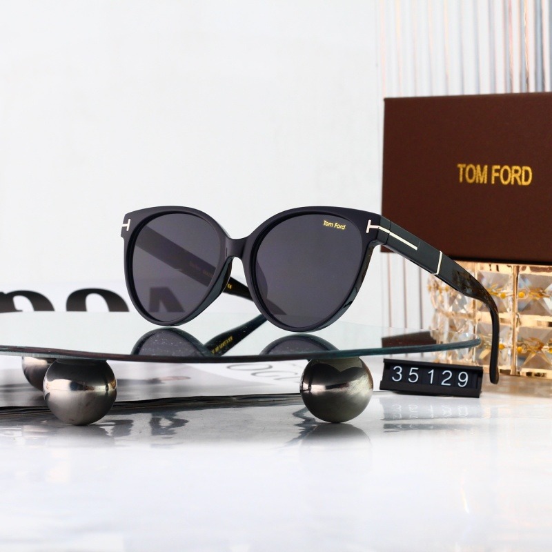33129 P20232525 Tom Ford Black Cat‑Eye Sunglasses