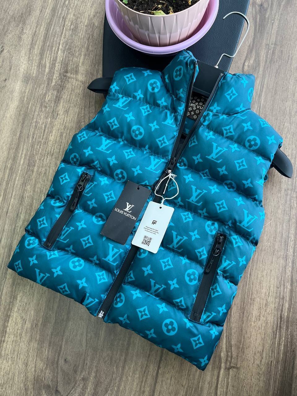 01106# designer Down vest