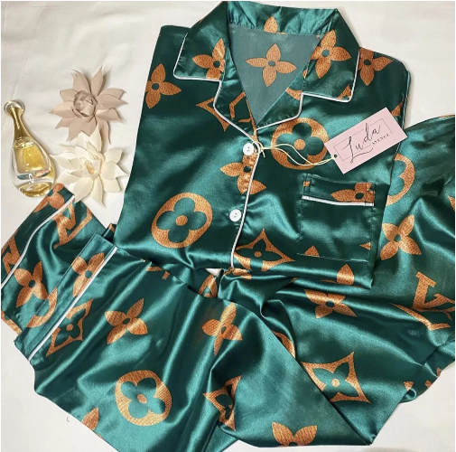 01112# long pajamas set