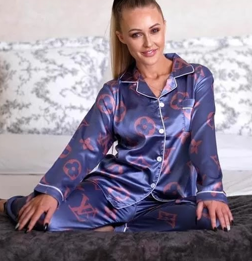 01112# long pajamas set
