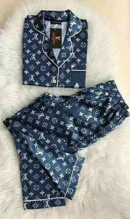 01112# long pajamas set