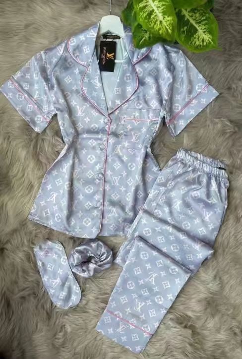 01112# long pajamas set