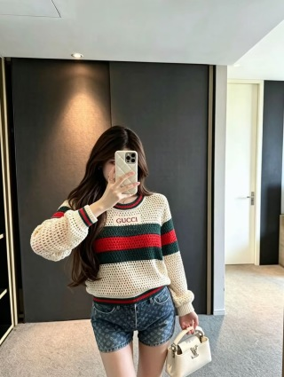 Gucci Embroidered Hollow Out Sweater Classic design