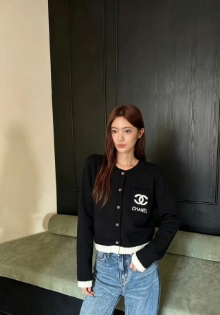 Chanel small fragrant jacquard collar cardigan sweater