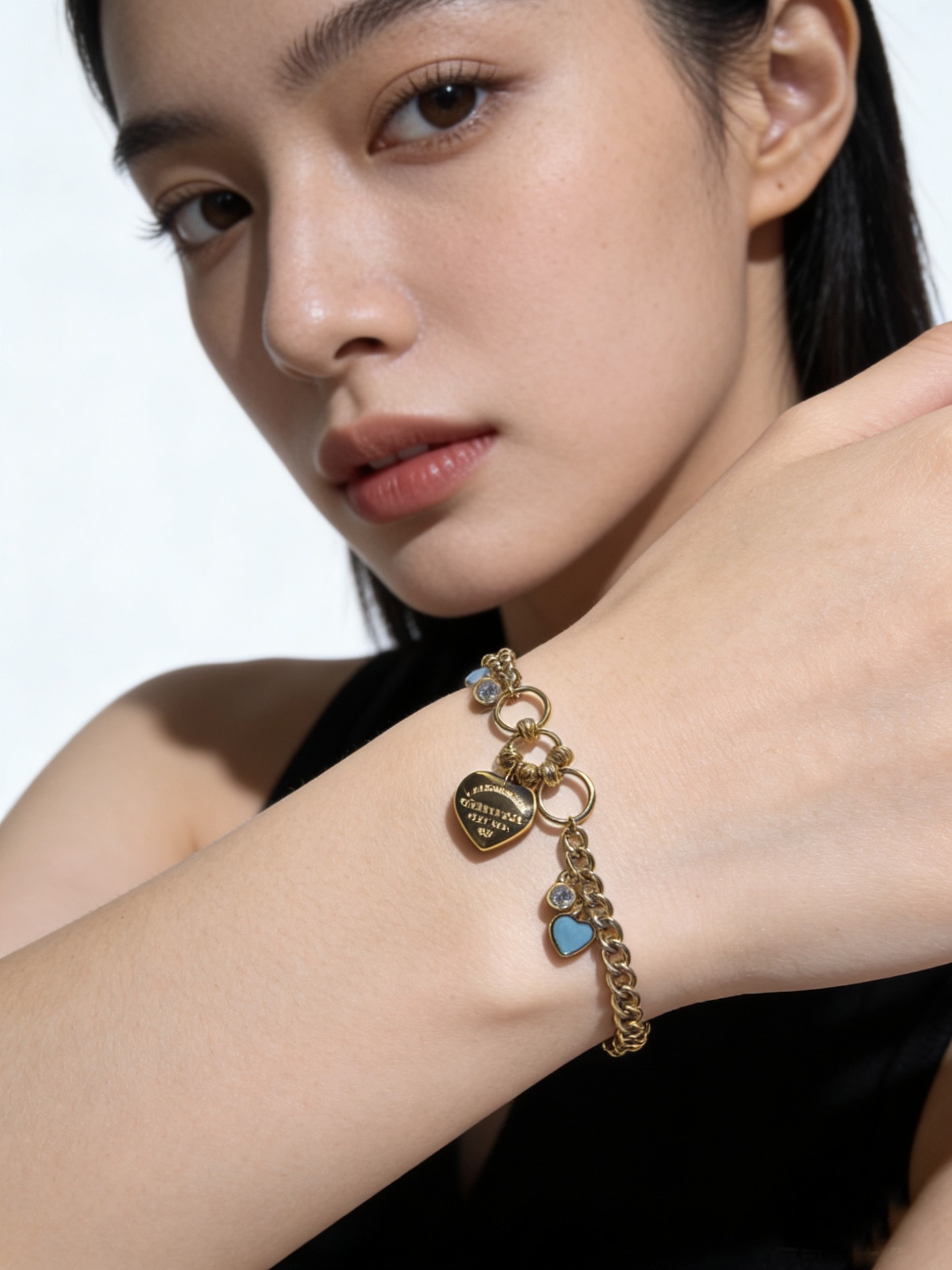 Titanium steel 18K Golden Love Heart Pendant Colorful Drip Oil Bracelet Women's Loop Interlocking Luxury Fashion All-Match Hand Jewelry