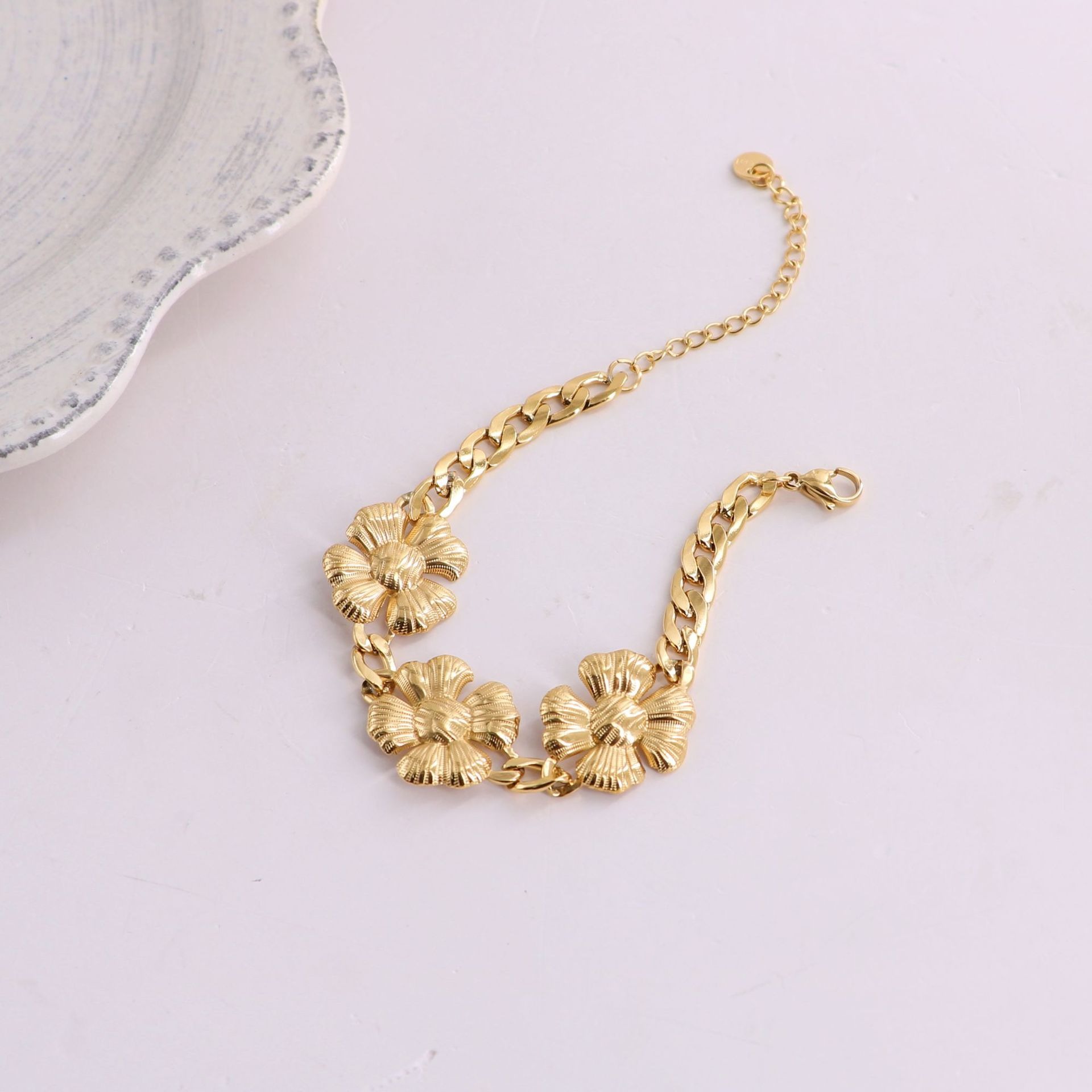 ins Vintage Style Large Size 3 Sun Flowers Thick Chain Bracelet Women