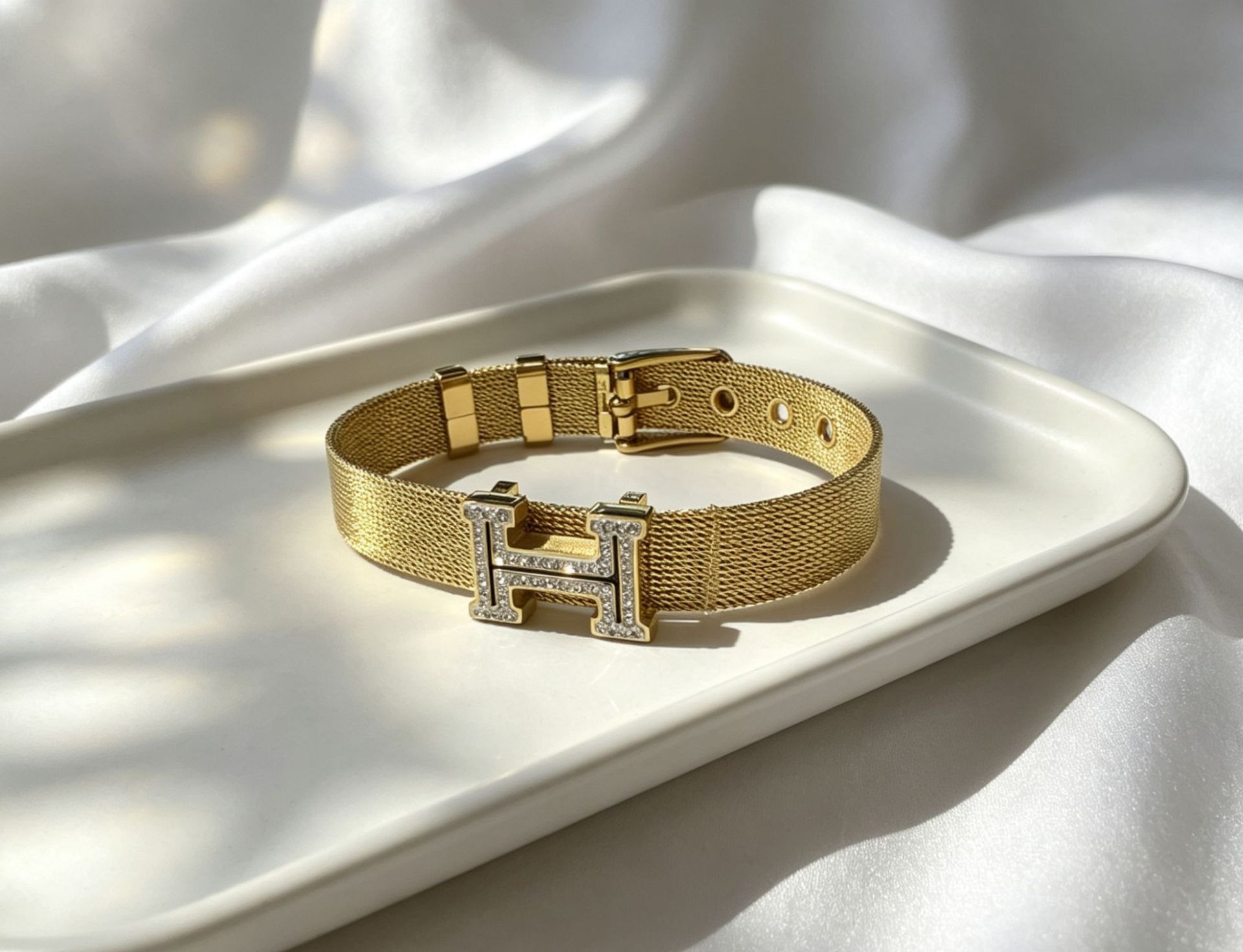 Titanium steel color protection 18k Gold Diamond Letter Belt Buckle Watch Bracelet Bracelet
