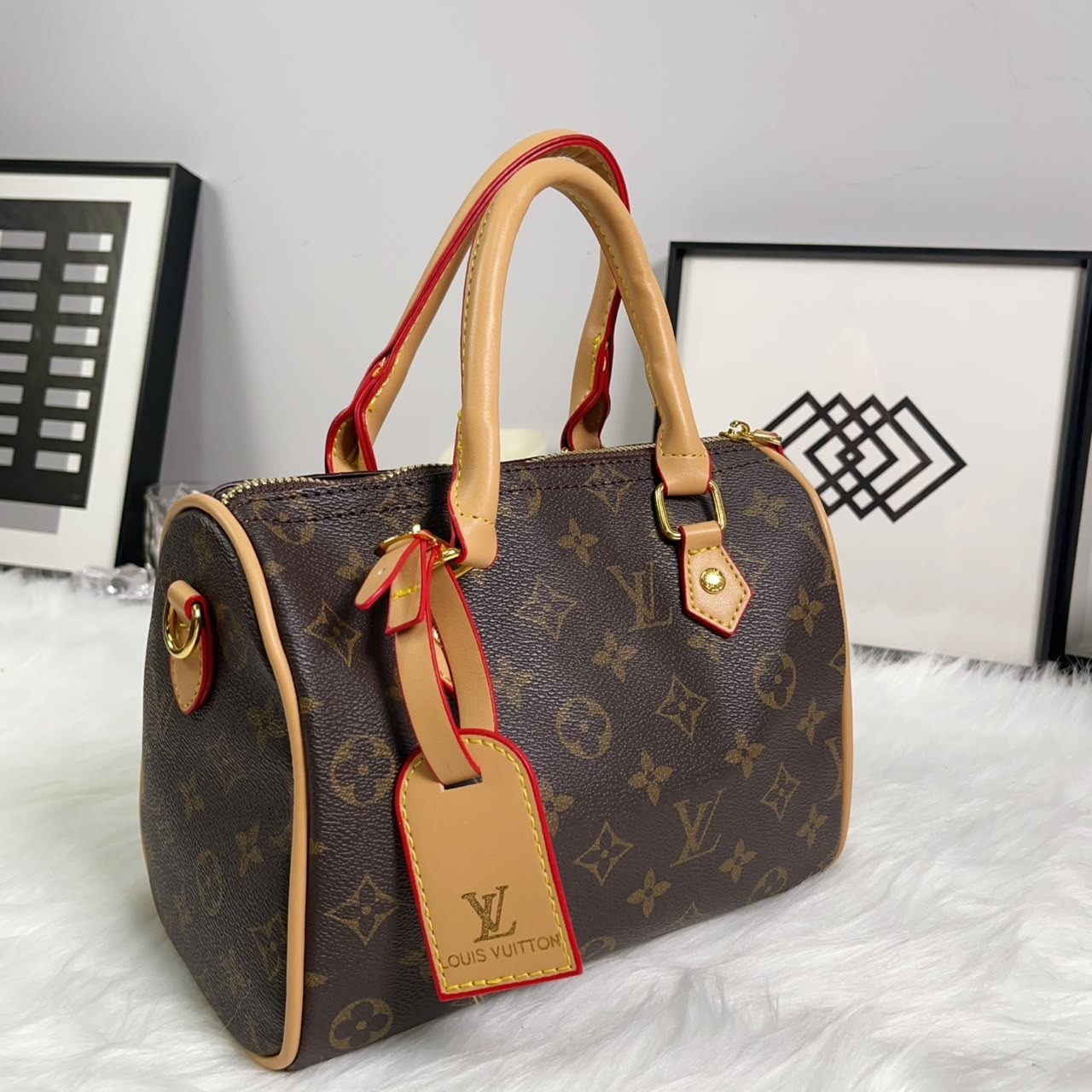 New designer graphic handbag