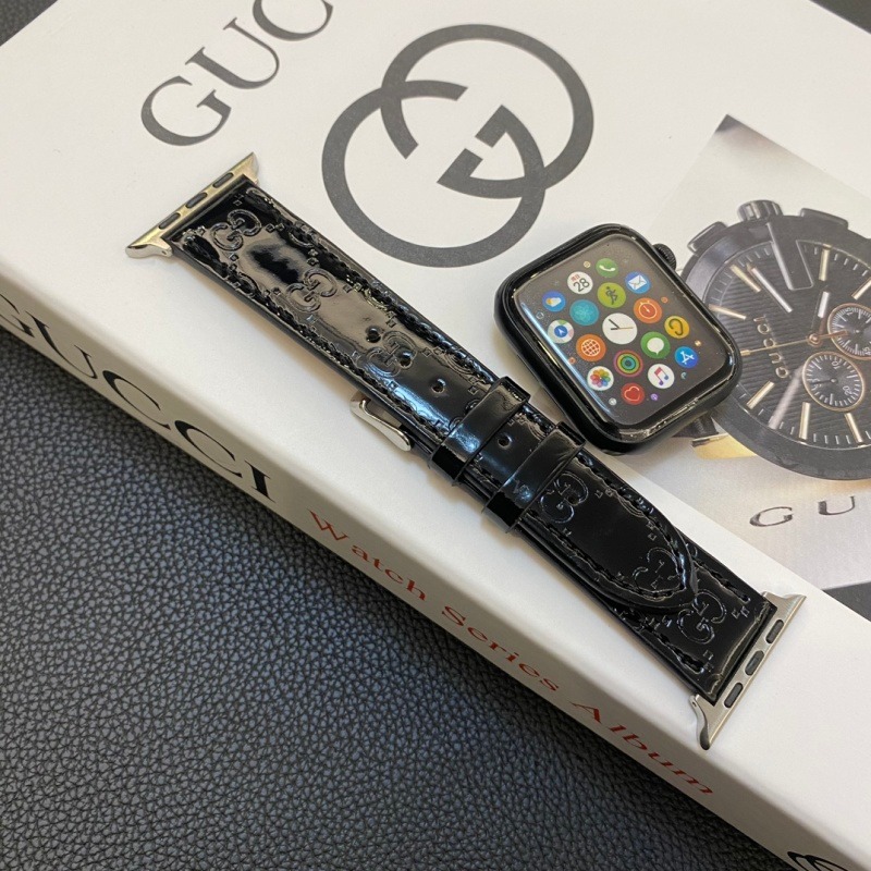 Gucci Bright leather embossed watch strap
